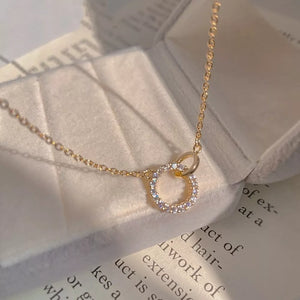 18K Gold-Plated,925 sterling silver,Zircon Care instructions: Avoid wearing duri necklace in silver with regular silhouette