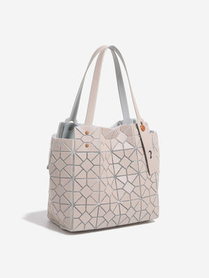 handbag in Green with geometric and structured