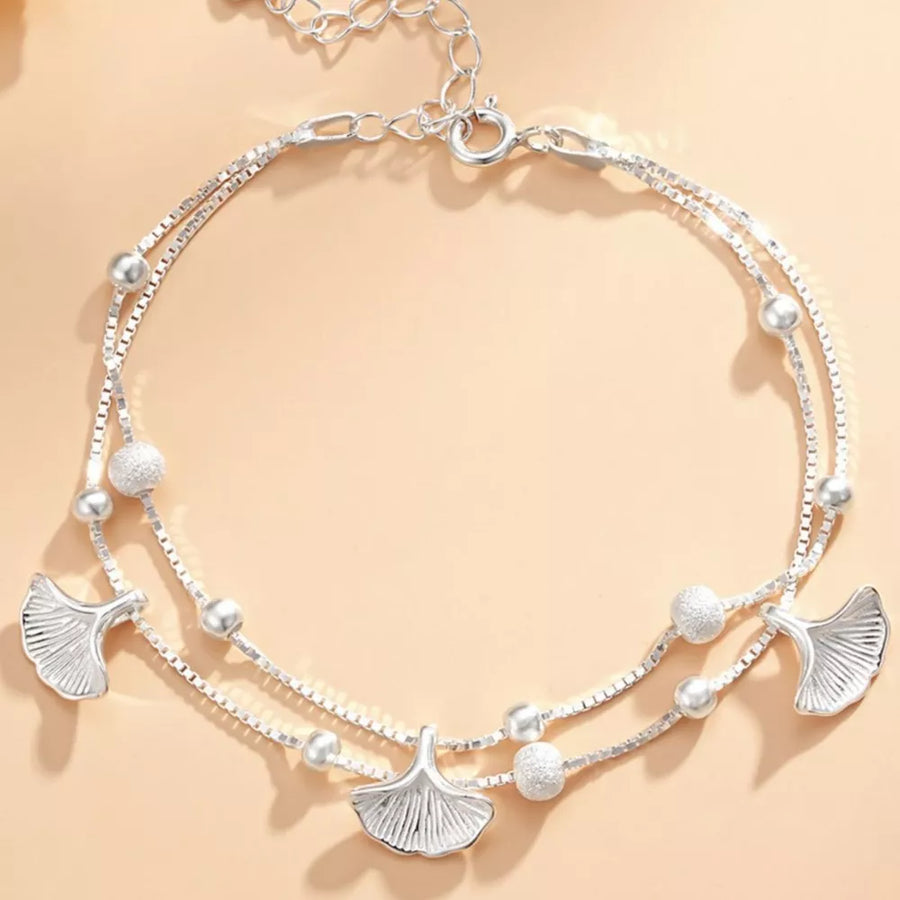 bracelet in silver featuring double layer and layered fit