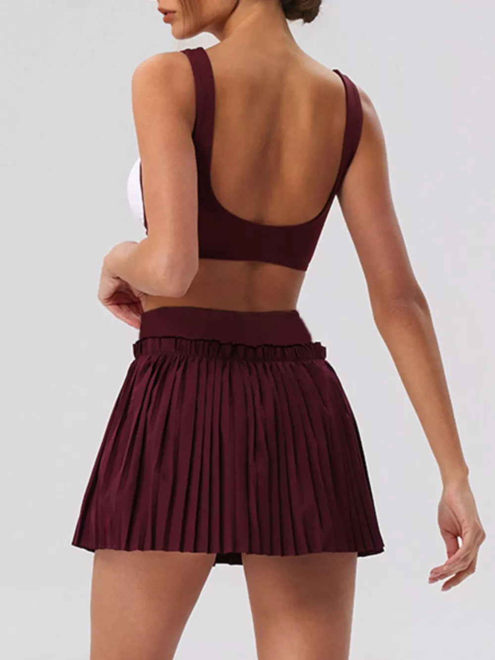 Burgundy fitted activewear with v-neck