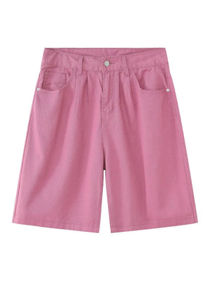 Pleated Bermuda shorts in Moonlit Mauve with button closure and front pockets.
