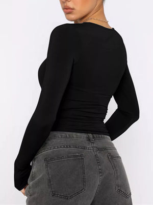 t-shirt in Pink with ruched and cropped