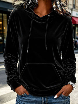 Black pullover hoodie with pocketed and long sleeve