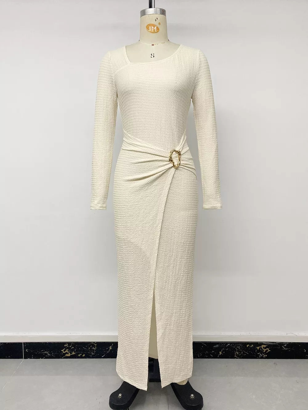 classic midi dress in Apricot with square neck
