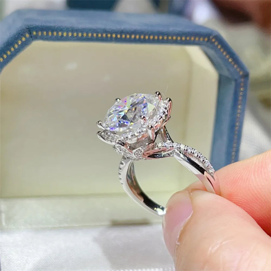 Platinum-Plated,925 sterling silver,Moissanite,Zircon (accent stones),925 Carat ring in White with round silhouette