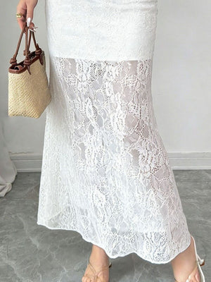 maxi skirt in black with lace and maxi