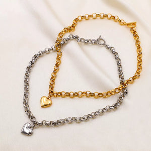 necklace in gold featuring heart pendant and not applicable fit