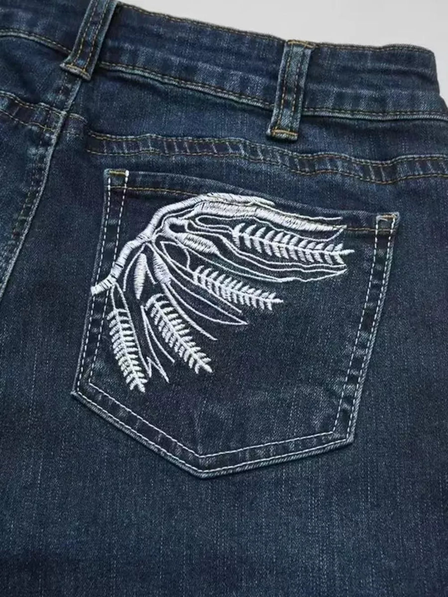 75% cotton, 22% polyester,3% elastane Care instructions: Machine wash cold cargo jeans in medium blue with straight