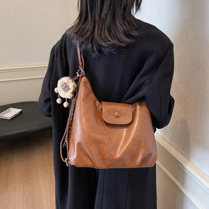 Pu Leather Medium Shoulder Bag in Brown