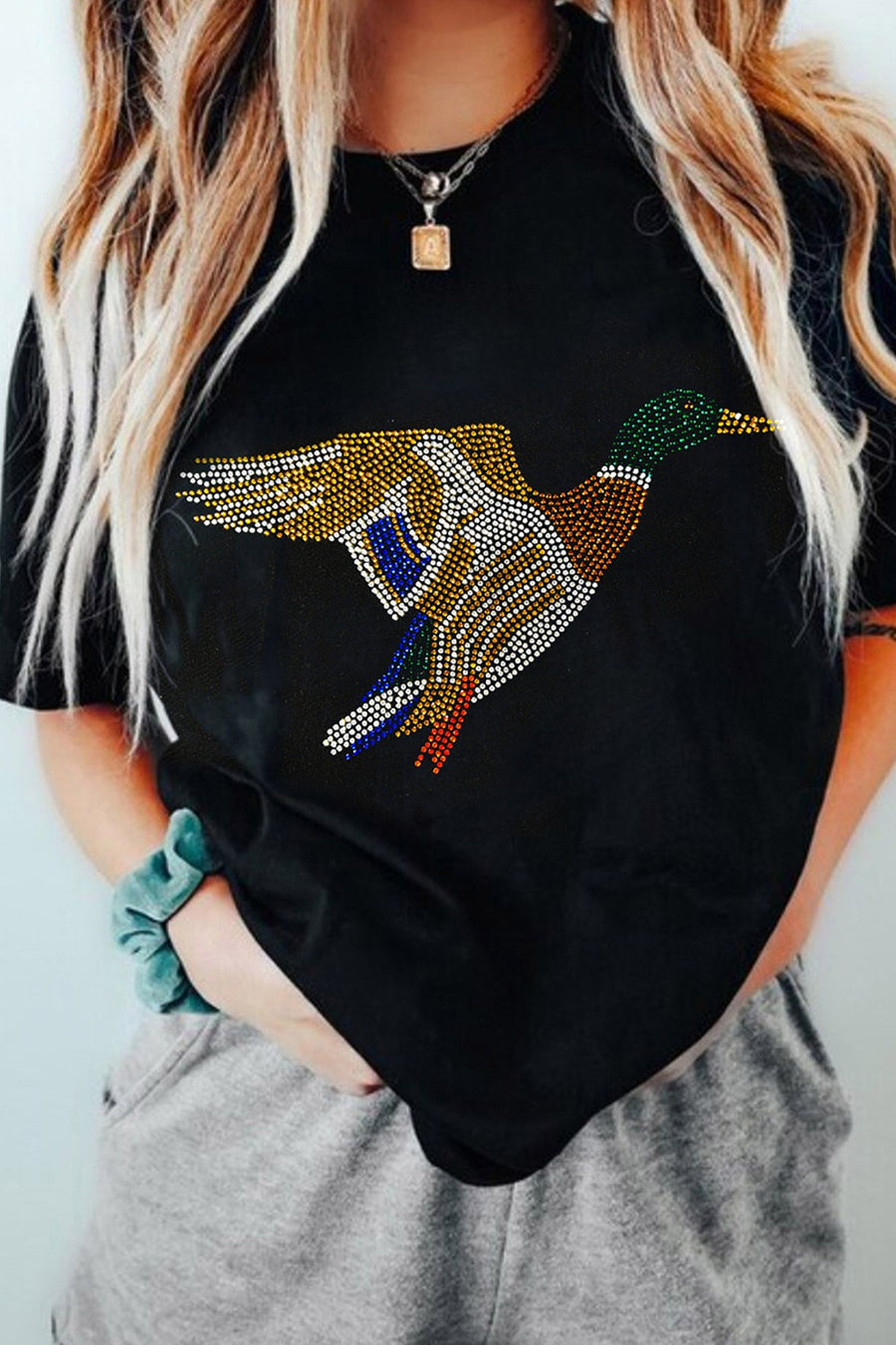 classic t-shirt in gold with round neck