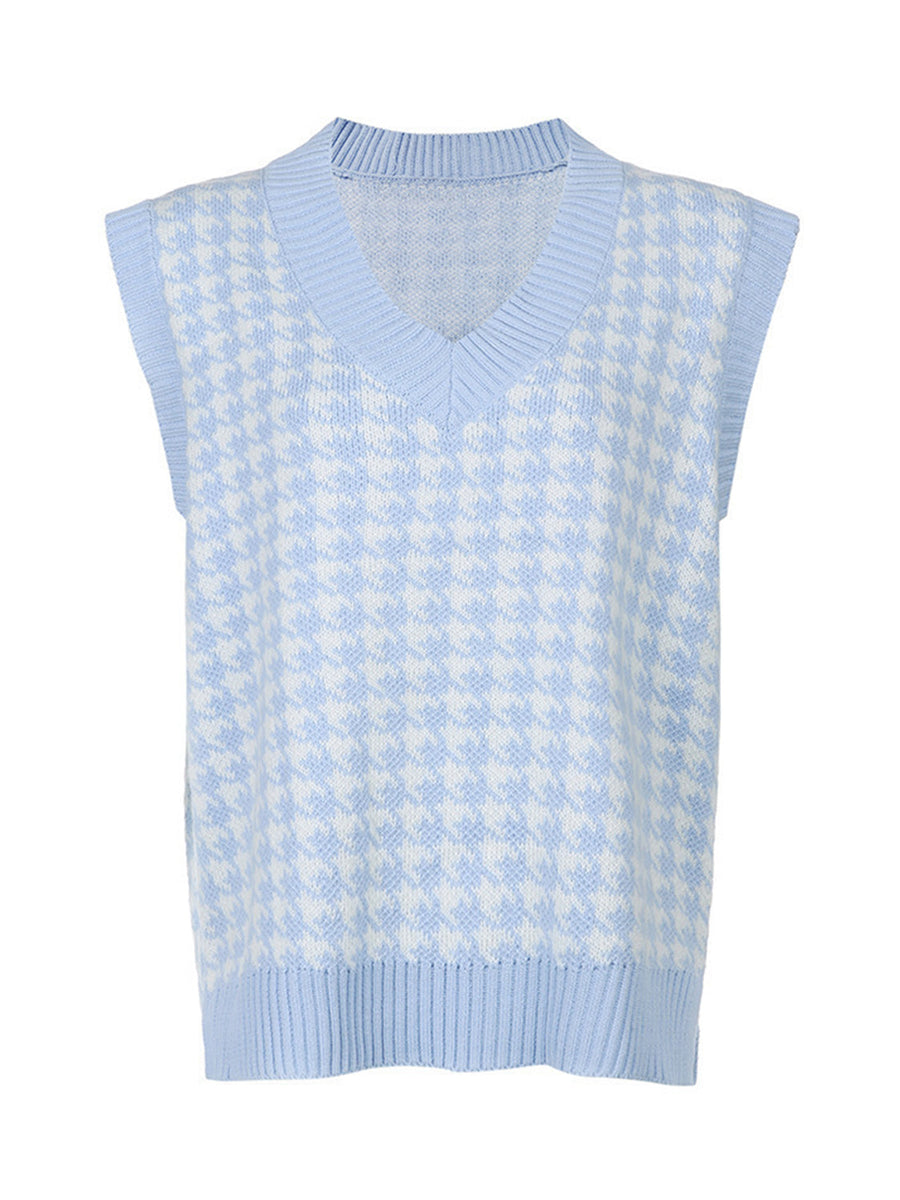 Houndstooth knit V-neck tank top in light blue and white with ribbed trim.