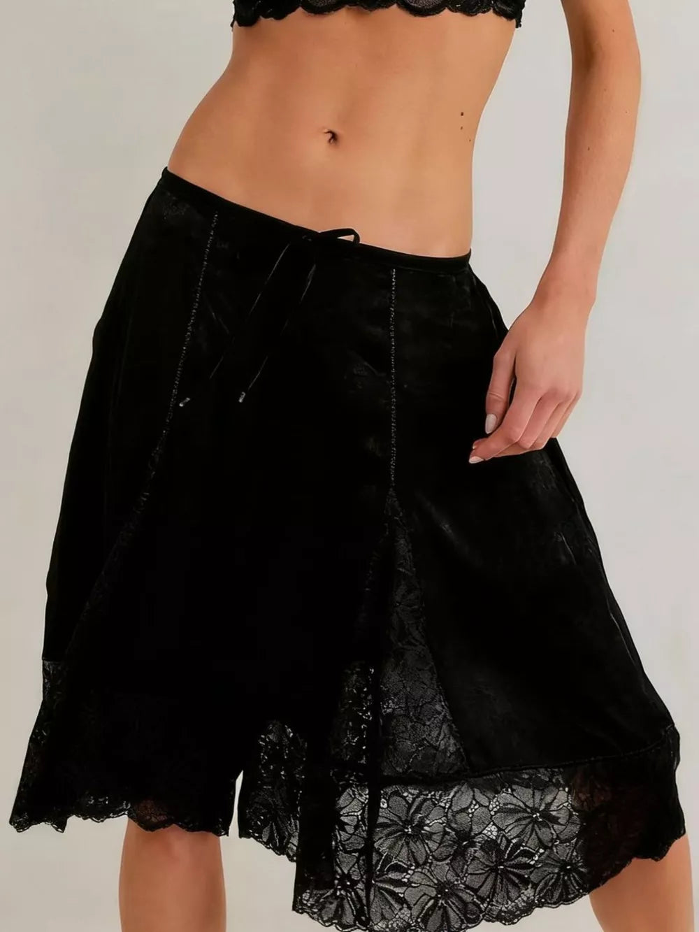 Lace Trimmed Relaxed Fit Shorts in Gum Leaf