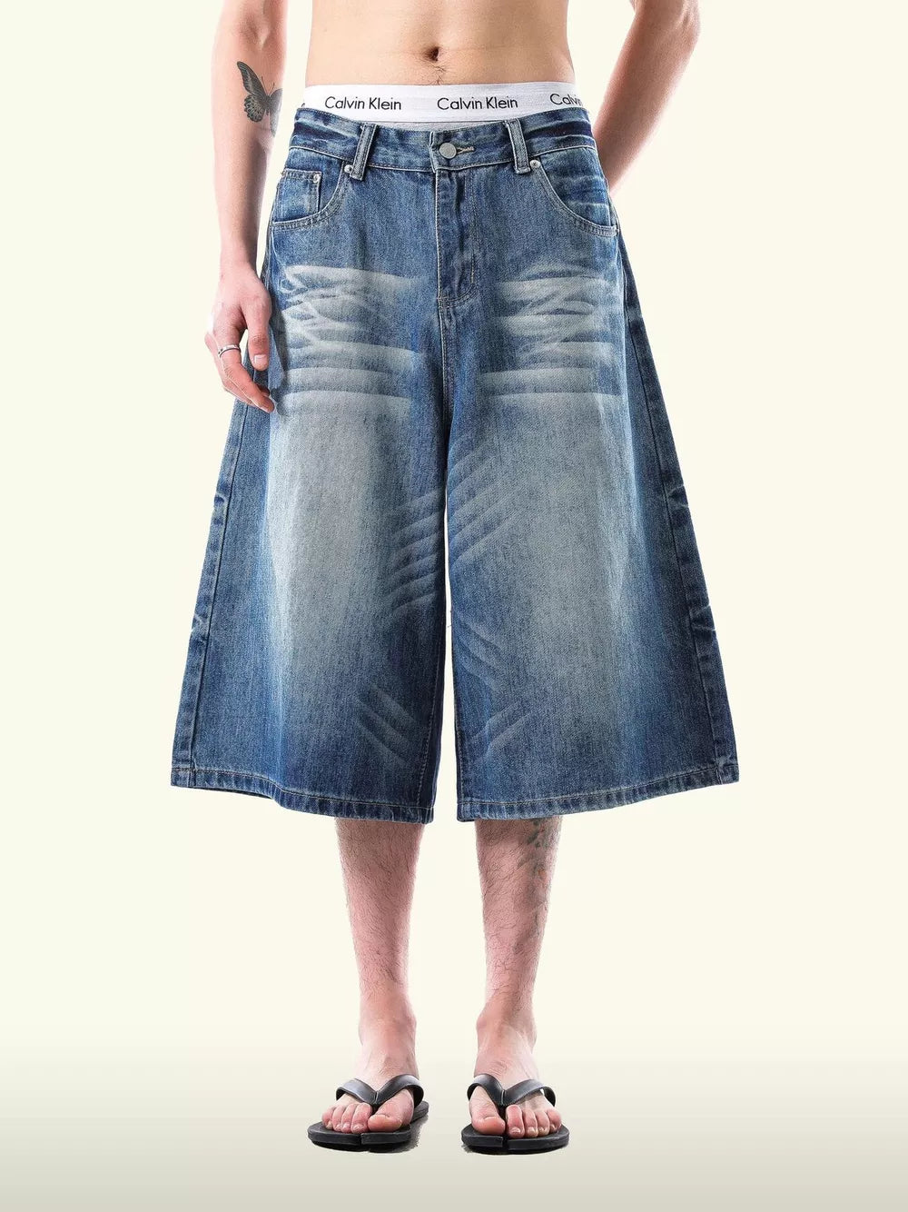 Light blue denim capris for men, relaxed fit, culotte style