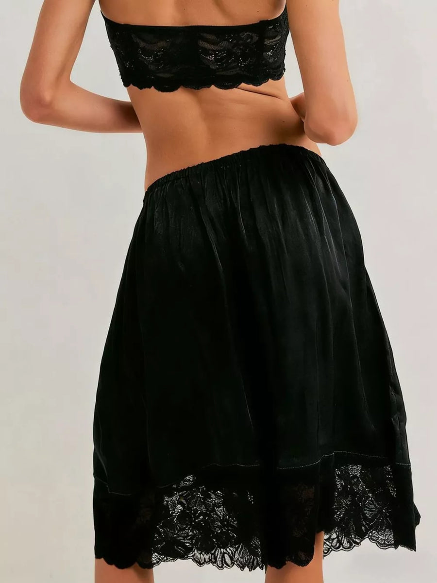 Lace Trimmed Relaxed Fit Shorts in Deep Red