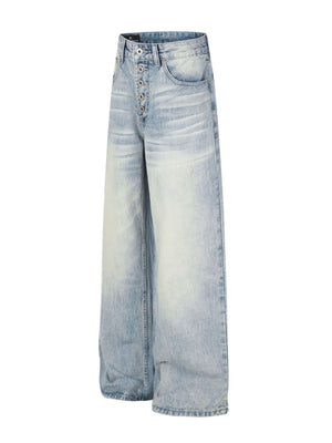 81 wide-leg jeans in light blue with wide-leg silhouette