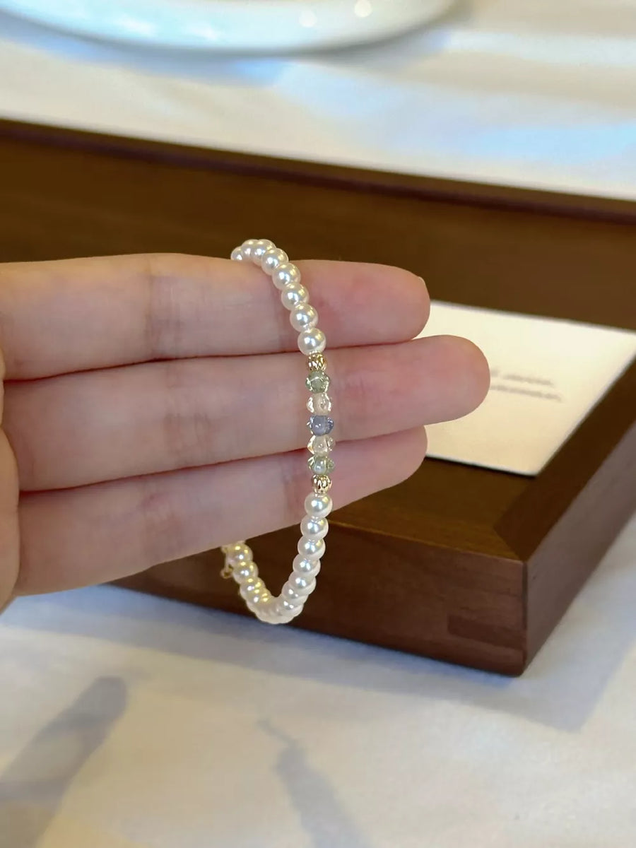 classic bracelet in gold with not applicable