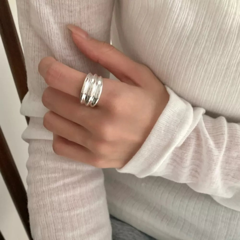 ring in silver featuring open ring and n/a fit
