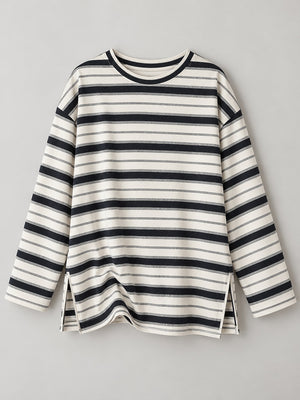 t-shirt in ivory with striped and side slit