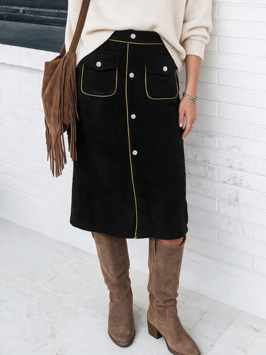 midi skirt in Black with buttoned and midi