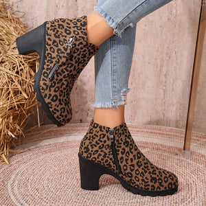 boots in Beige with block heel and ankle-length