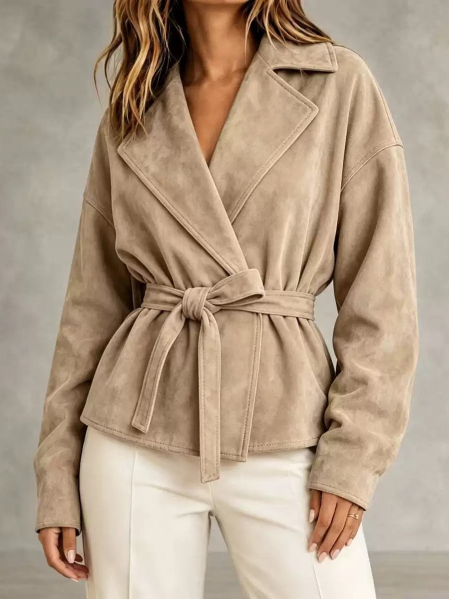 jacket in camel featuring lapel collar and relaxed fit