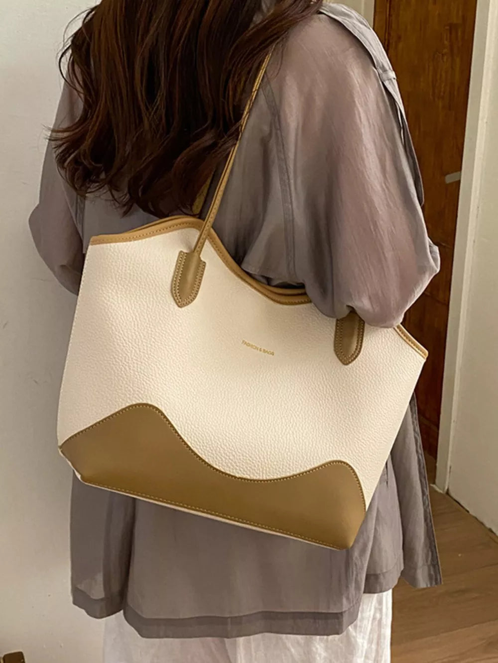 Pu Leather Shoulder Bag in Black