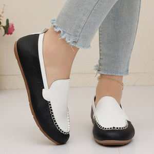 Round Toe Slip-Ons Style 10600142124 in Black with round toe