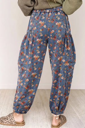 Floral Print Relaxed Fit Jeans in Medium