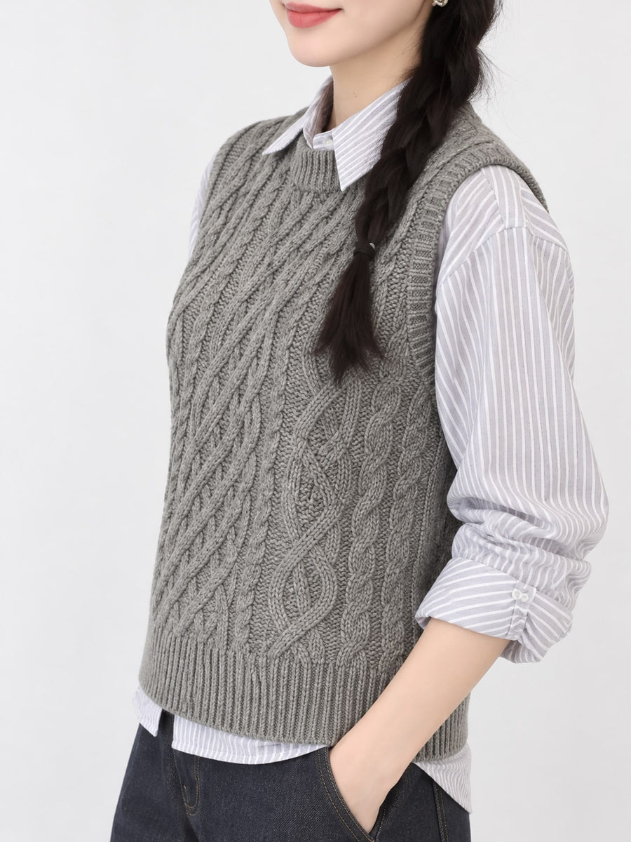 preppy sweater vest in ivory with crew neck