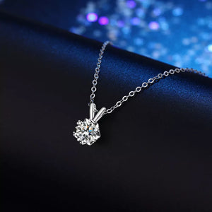 925 sterling silver,Moissanite Carat weight: 1ct Care instructions: Avoid wearin necklace in Silver with straight silhouette