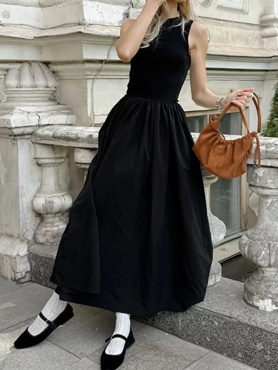 Round Neck Sleeveless Maxi Dress in Black with stretch