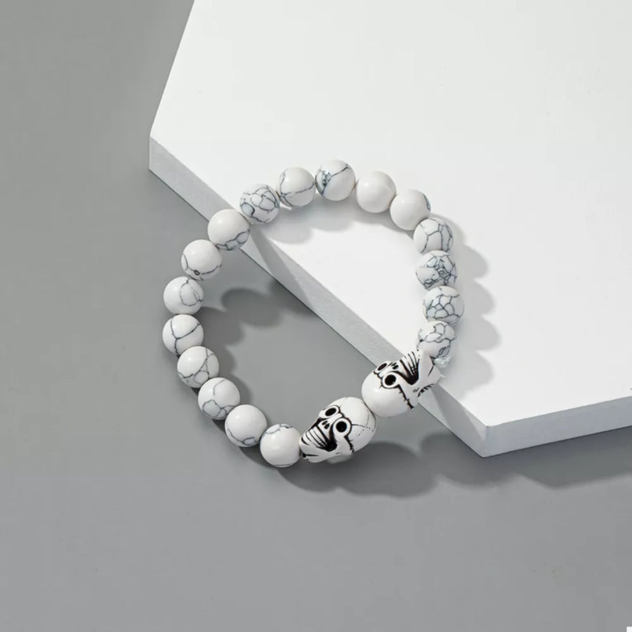 white bracelet with wrist-length and elastic