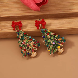 18K Gold-Plated, Resin, Zinc alloy, Rhinestone Care instructions: Avoid wearing earrings in gold with n/a silhouette