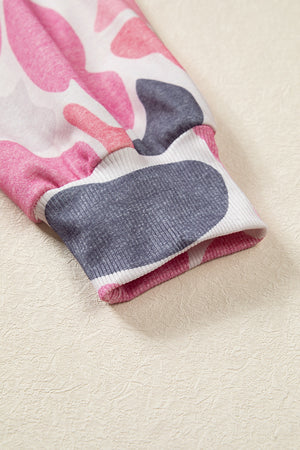 hot pink sweatshirt with pullover and camo