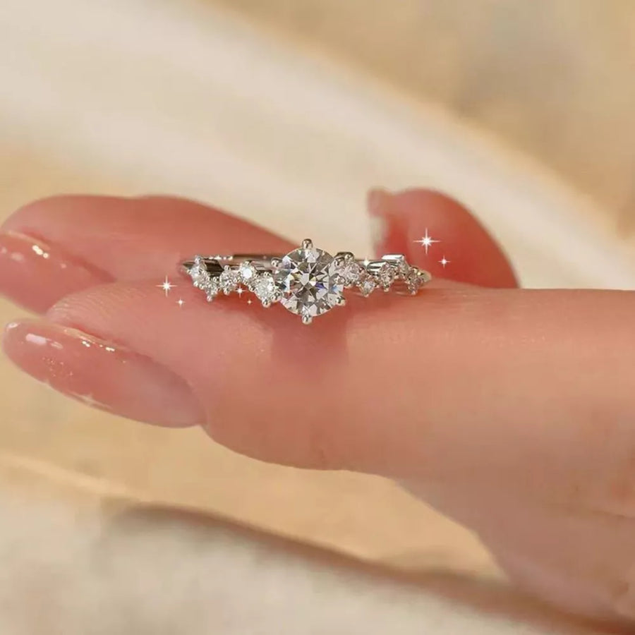 ring in Silver with gemstone-set and adjustable