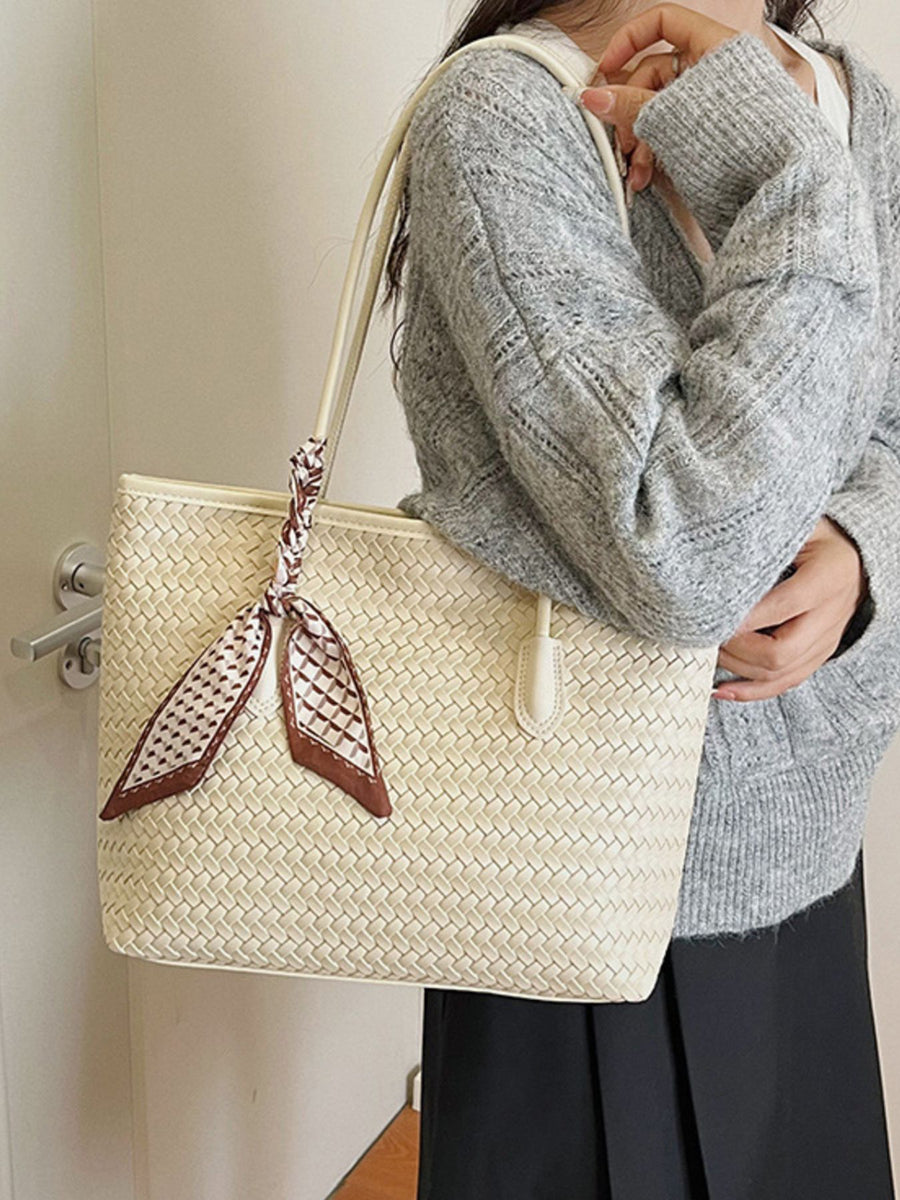 handbag in Beige with woven and woven texture