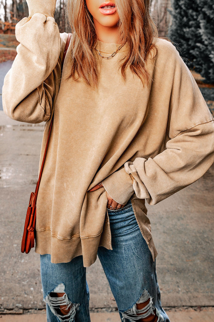 Oversized washed cotton sweatshirt with side slits in Carnation Pink
