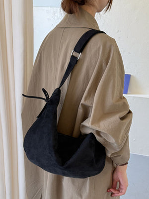 Medium Adjustable Strap Crossbody Bag in black with adjustable straps