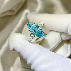 6 Carat 925 Sterling Silver Cocktail Ring in silver with 6 carat