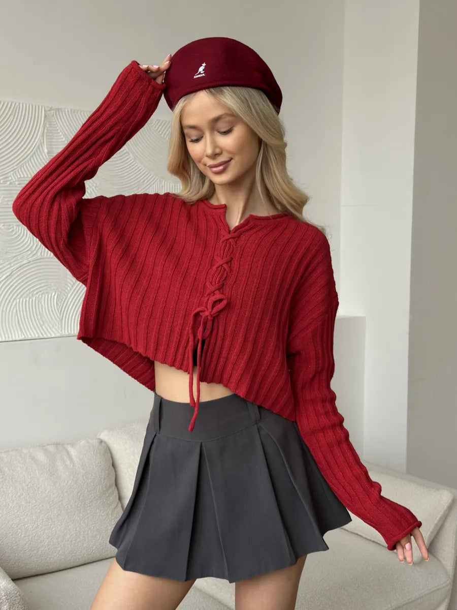 Gray pullover sweater with lace-up and ribbed