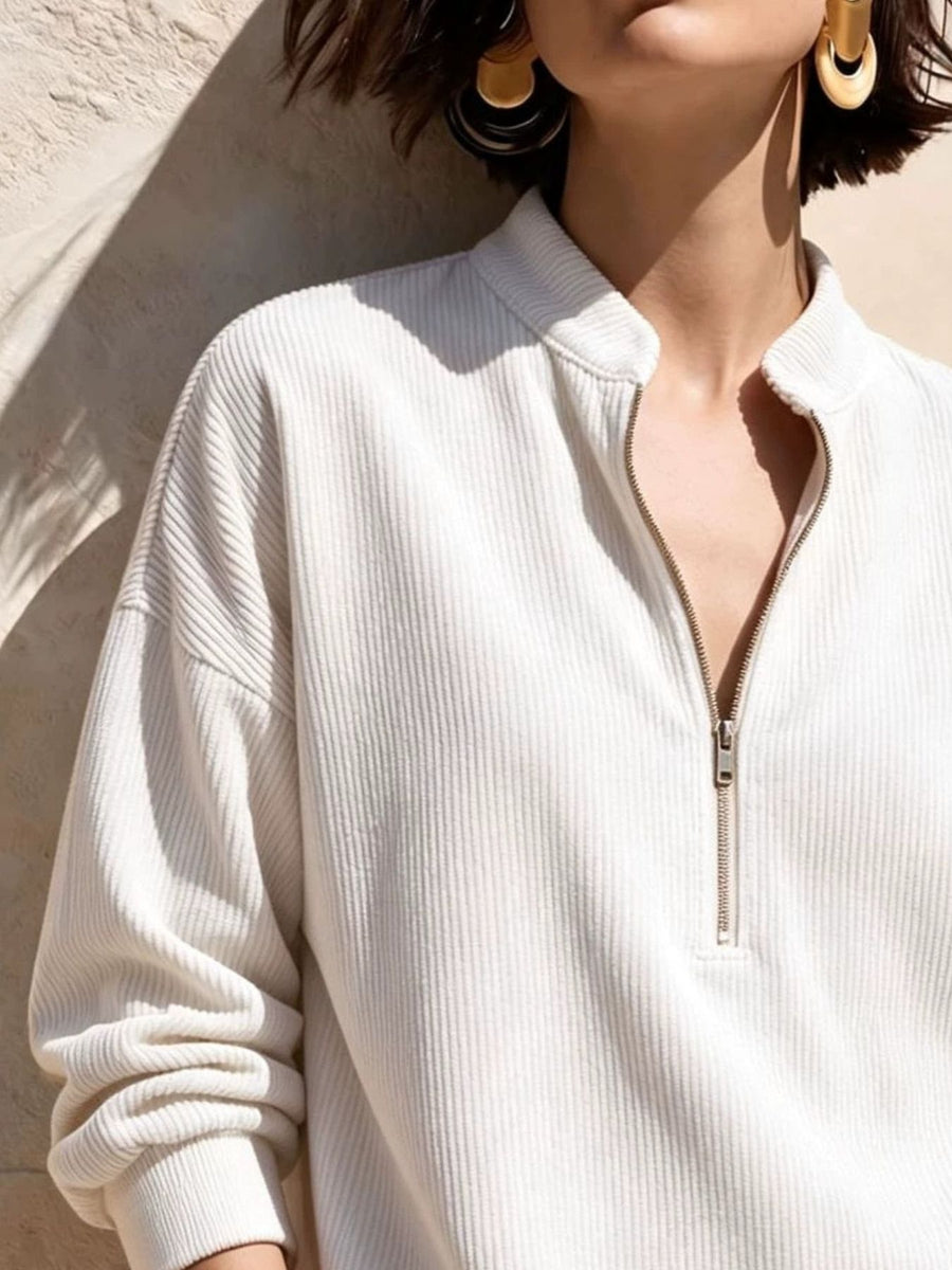 modern sweatshirt in White with collared
