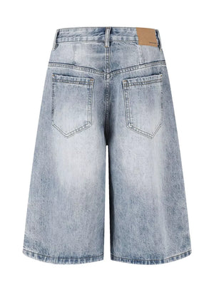 81 capris in light blue with wide-leg silhouette