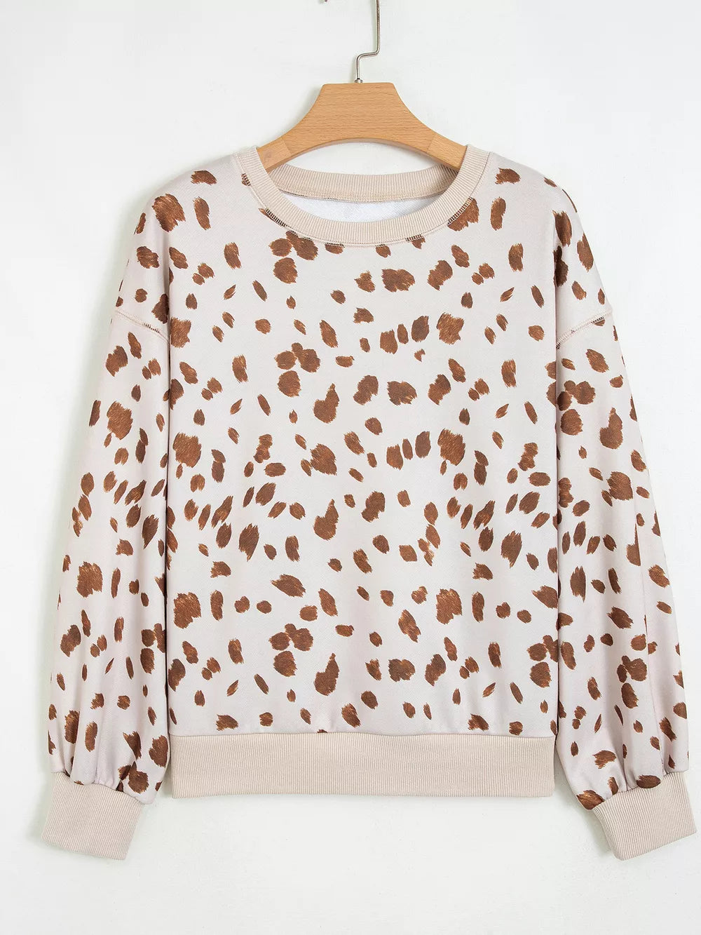 100% polyester Care instructions: Machine wash cold sweatshirt in Dust Storm with oversized silhouette
