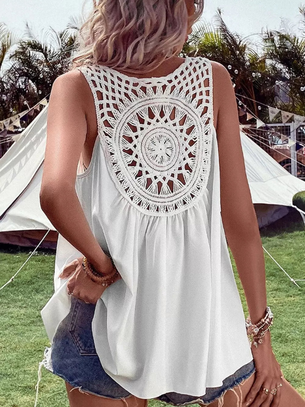 95%polyester, 5%spandex Care instructions: Machine wash cold tank top in White with relaxed silhouette