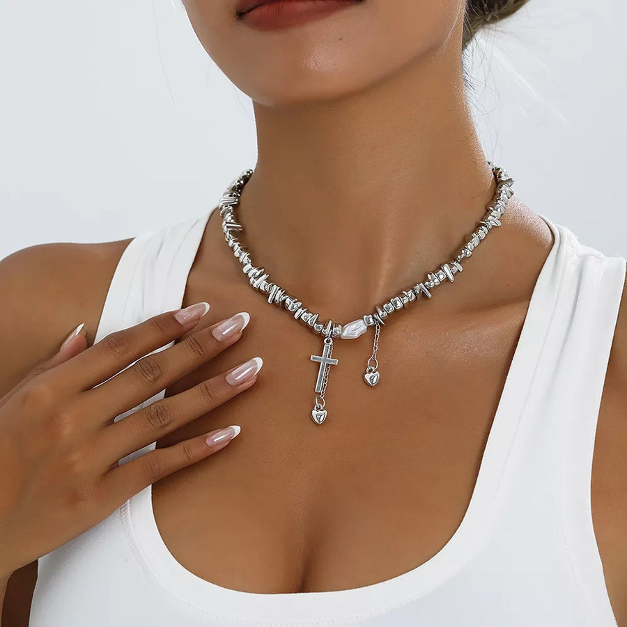 Synthetic Pearl,CCB Care instructions: Avoid wearing during exercise, as sweat w necklace in white with regular silhouette