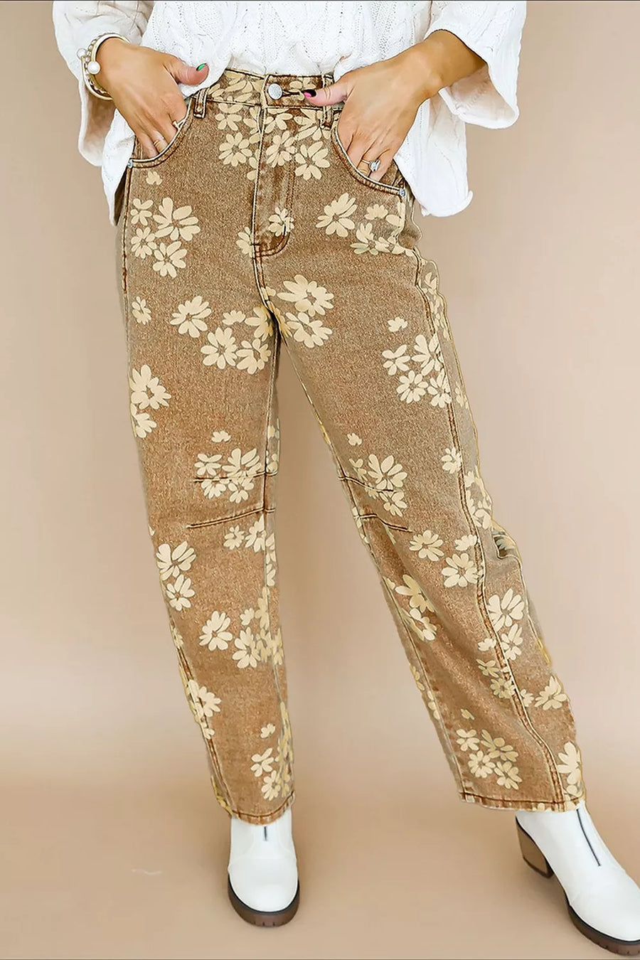 72% cotton, 26% polyester, 2% elastane Care instructions: Machine wash cold straight jeans in Tan with straight silhouette