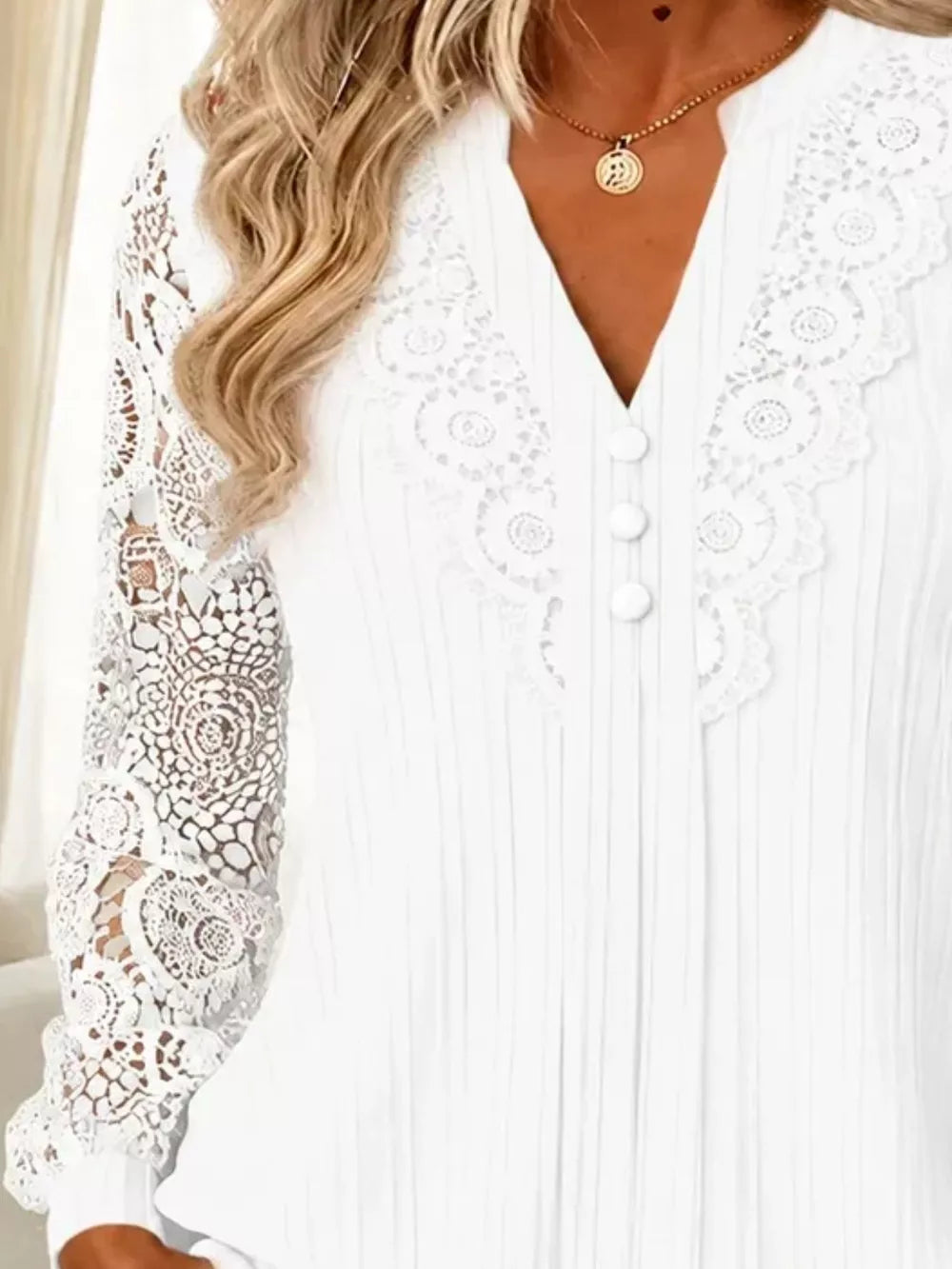 blouse in Black