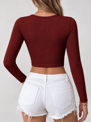 crop top in Burgundy with round neck and long sleeve