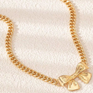 glam necklace in Gold with not applicable