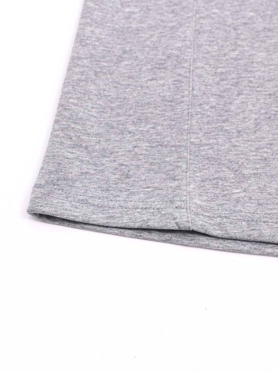 classic t-shirt in Gray with crew neck